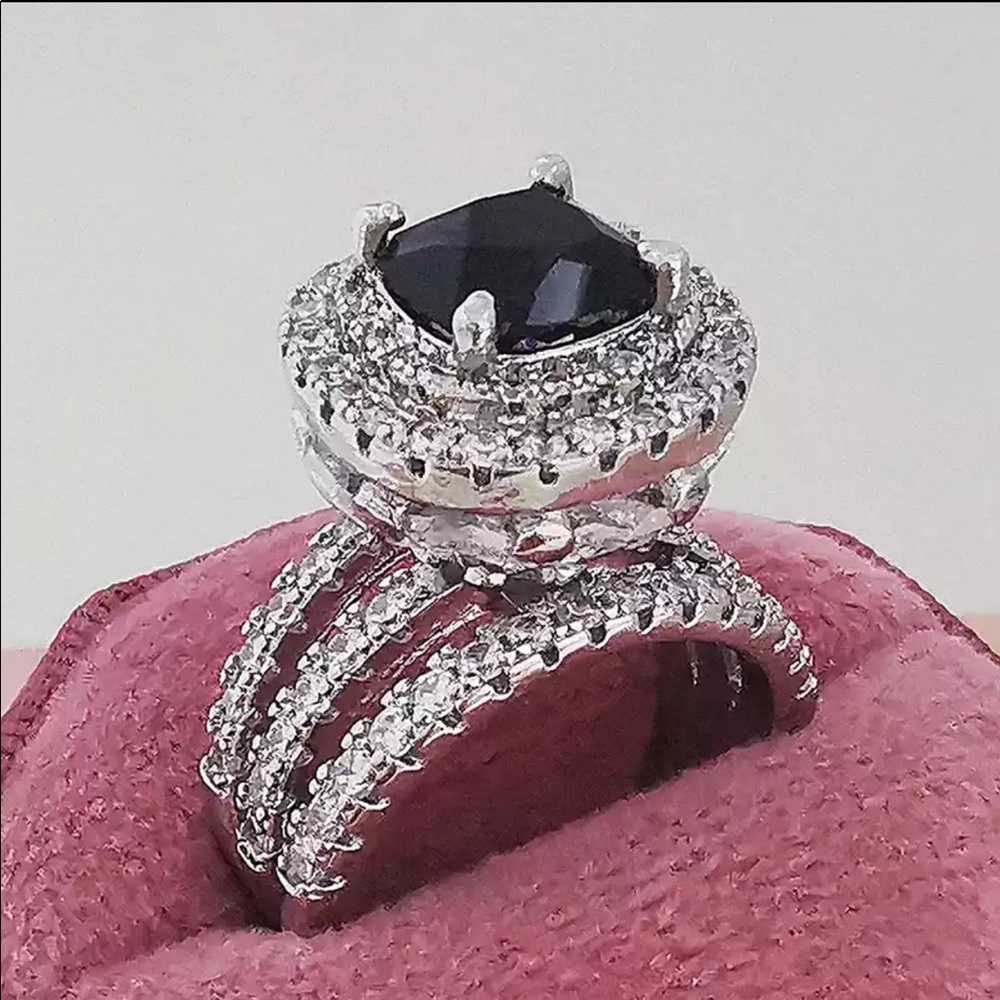 New Luxury 925 Silver Beautiful Sapphire Ring